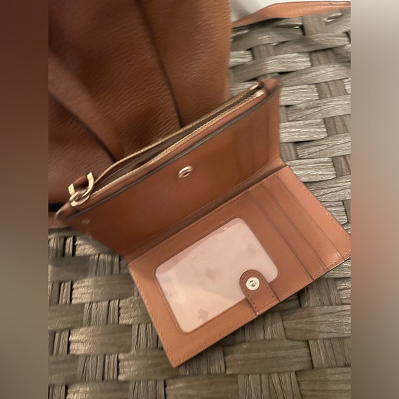 Kate Spade Bag + Matching Wallet - Picture 3 of 3